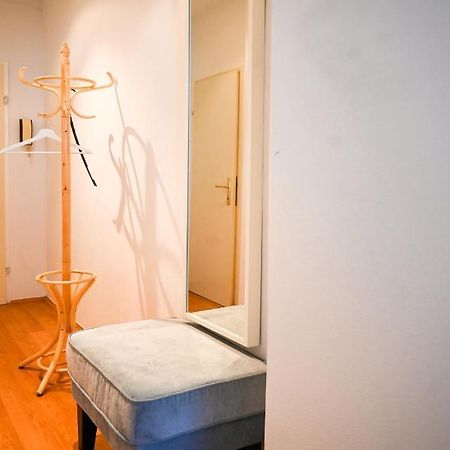 Backpacker Apartment Bahnhof Виена Екстериор снимка