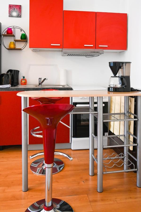 Backpacker Apartment Bahnhof Виена Екстериор снимка